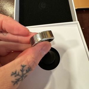 Oura Ring Heritage Silver size 8